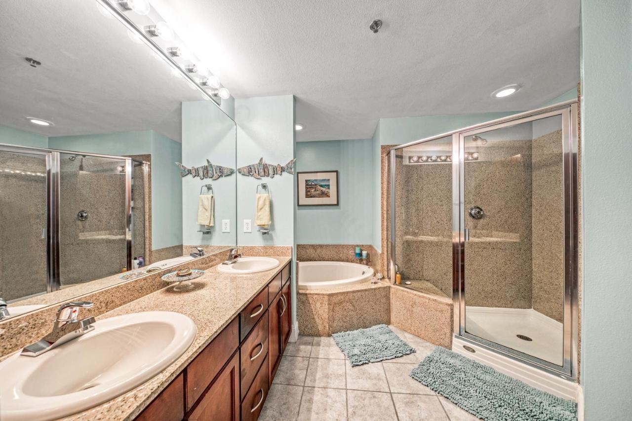 On The 3-d Floor, Laketown 324 - Large 2 Bd , Great Views And Amenities Holiday home *