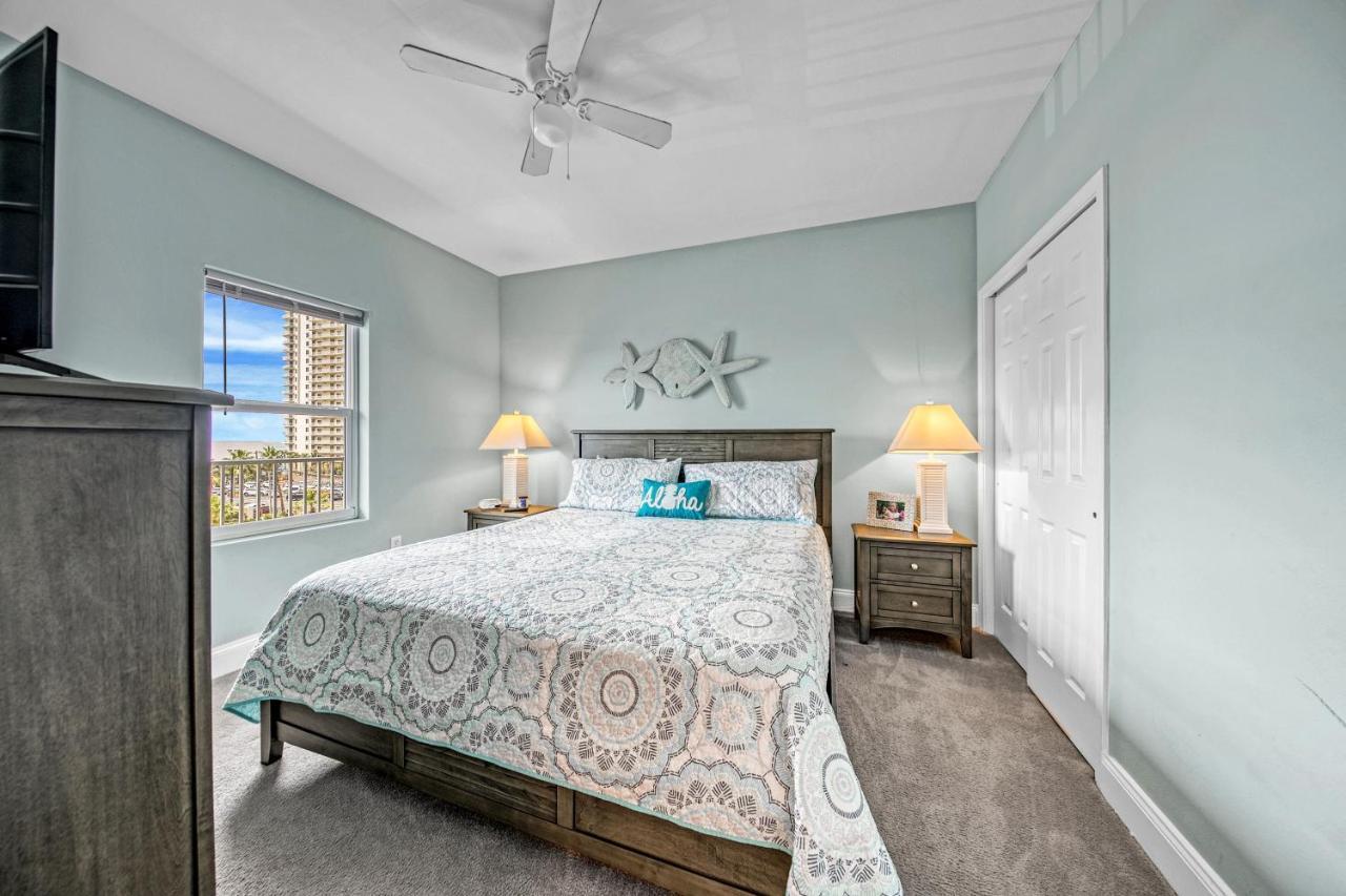 On The 3-d Floor, Laketown 324 - Large 2 Bd , Great Views And Amenities Holiday home
