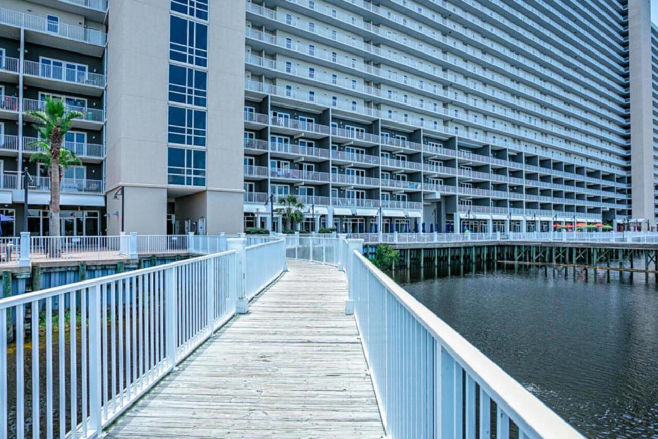On The 3-d Floor, Laketown 324 - Large 2 Bd , Great Views And Amenities Holiday home