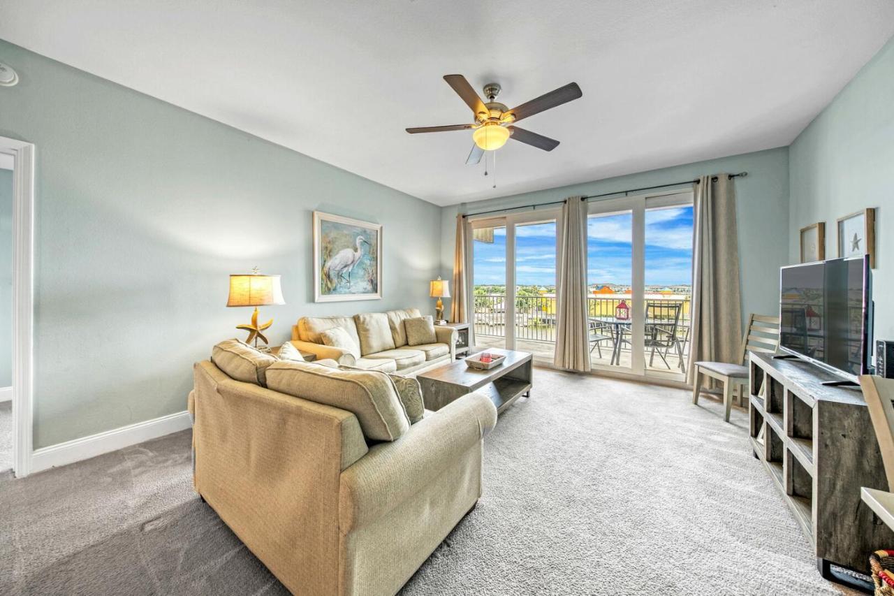 On The 3-d Floor, Laketown 324 - Large 2 Bd , Great Views And Amenities Holiday home
