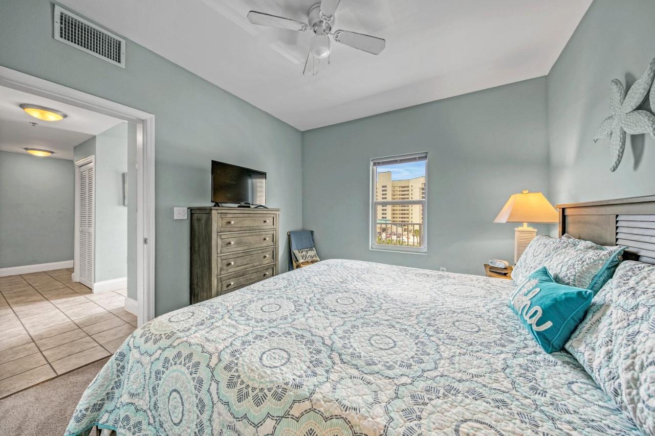 On The 3-d Floor, Laketown 324 - Large 2 Bd , Great Views And Amenities * Panama City Beach
